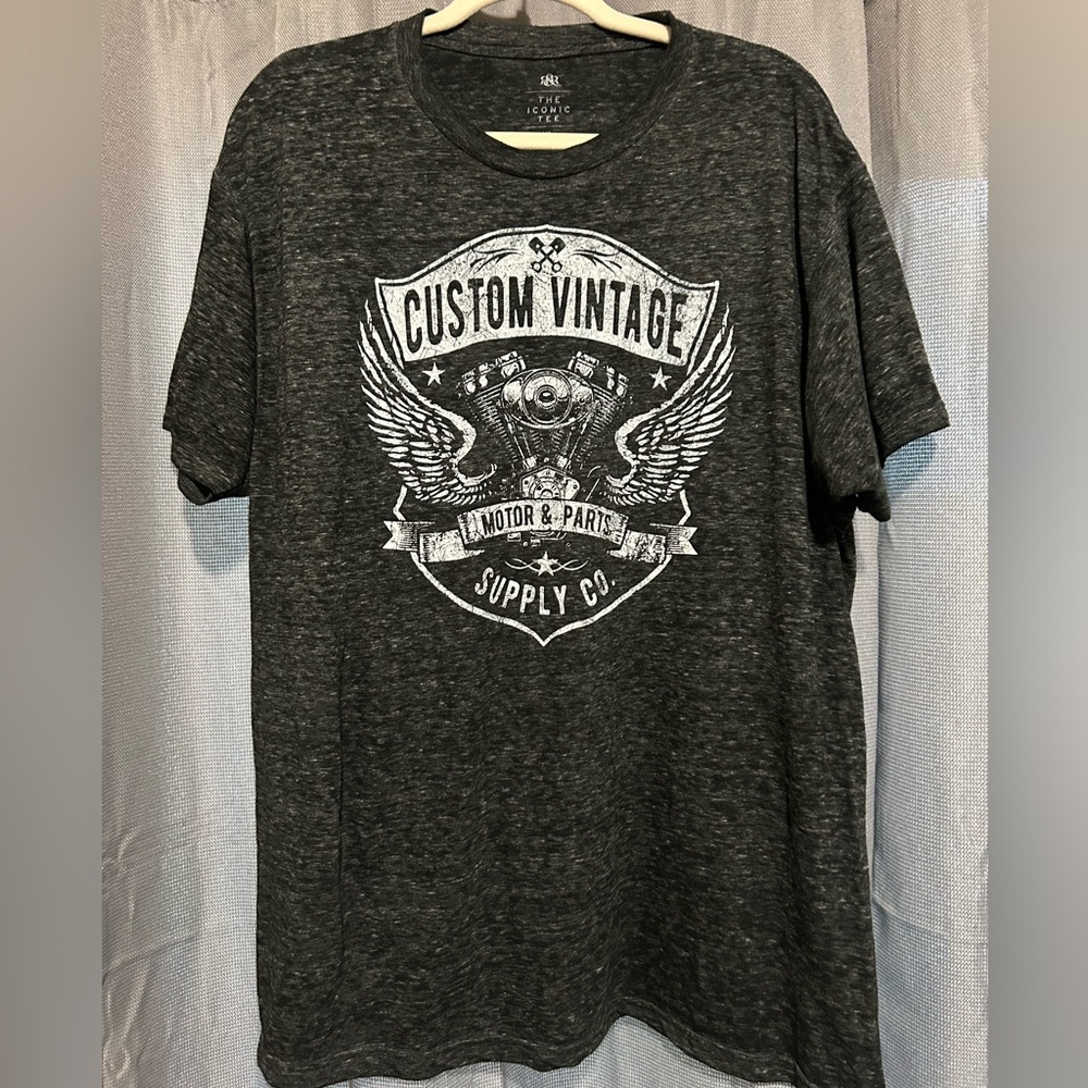 Custom Vintage Men's Iconic Gray T-shirt